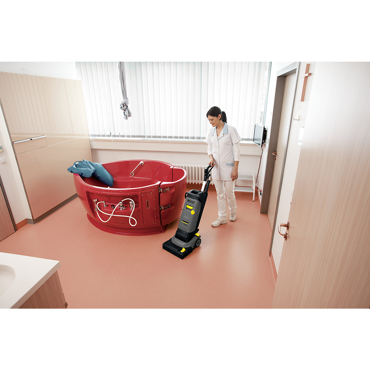 Scheuersaugmaschine Kärcher BR 30/4 C ADV – Bild 7
