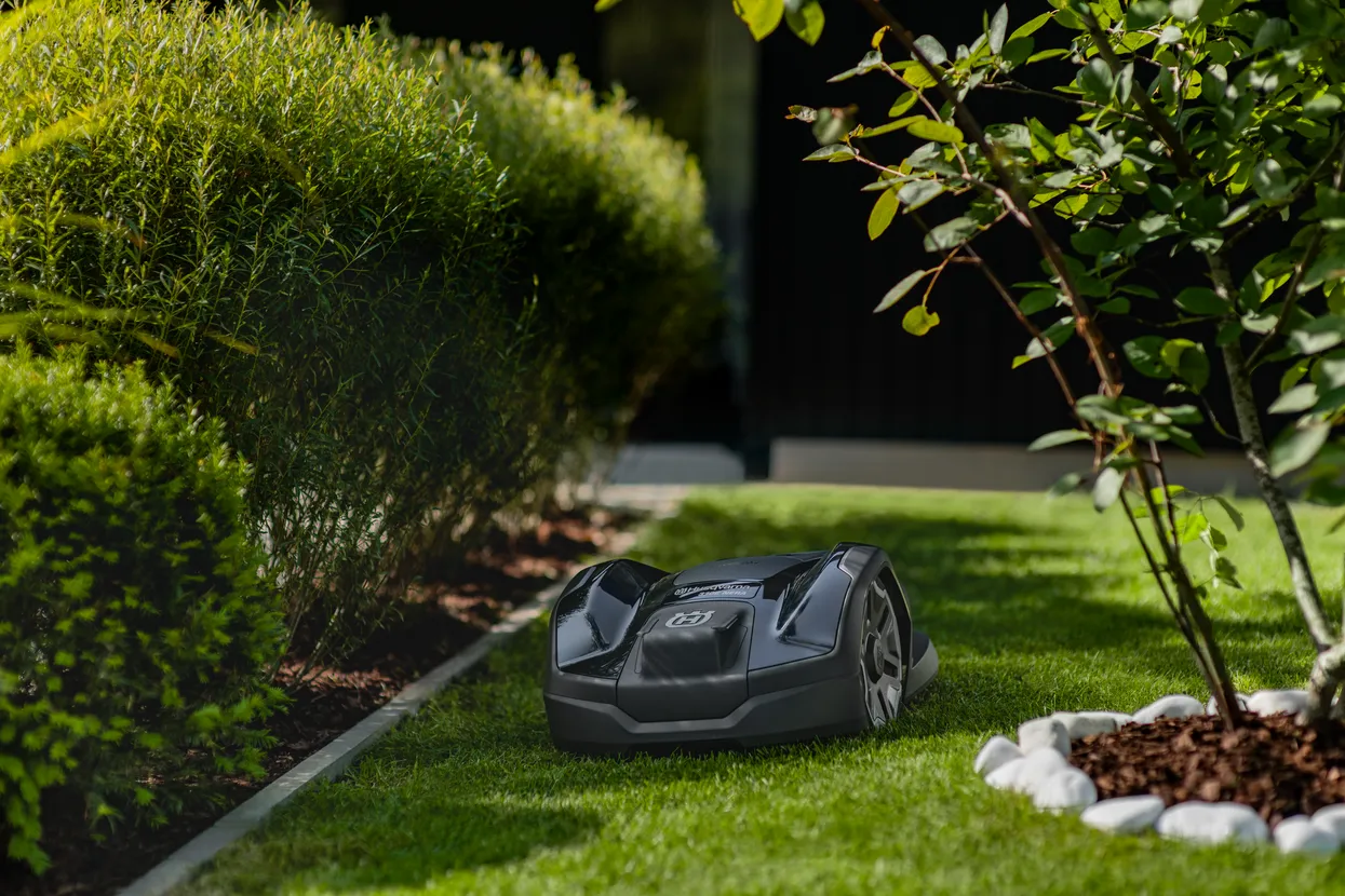 Husqvarna Automower® 305E NERA – Bild 6