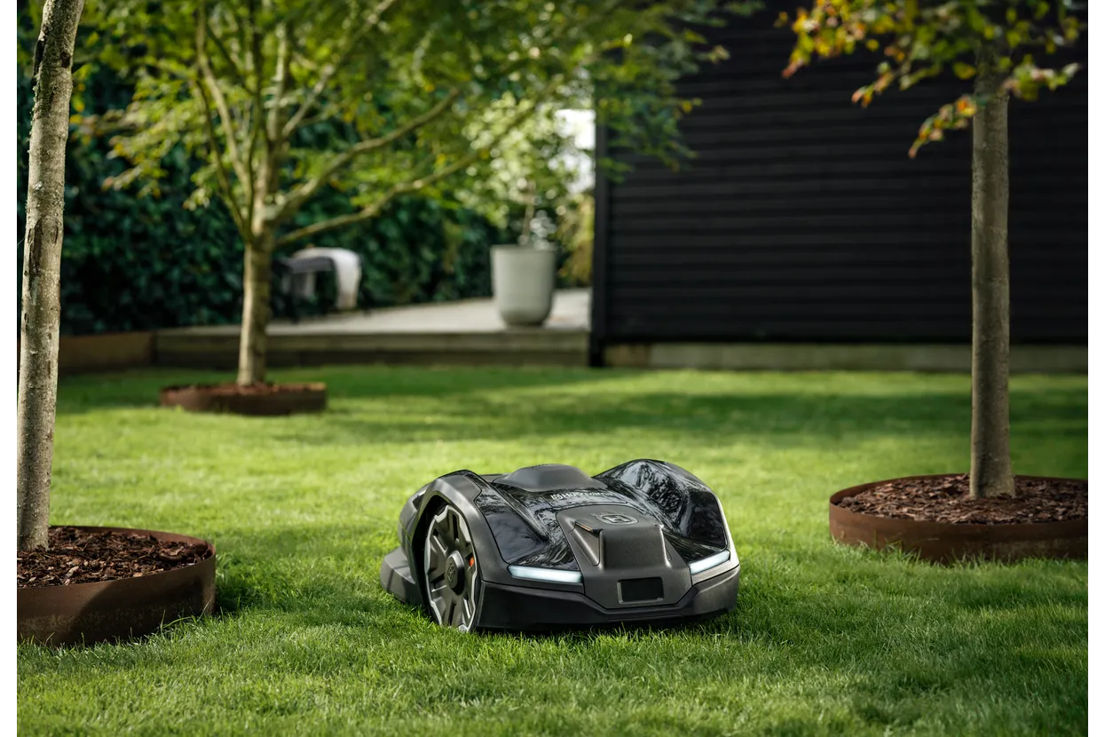 Husqvarna Automower® 405XE NERA mit kabelloser Technologie – Bild 16