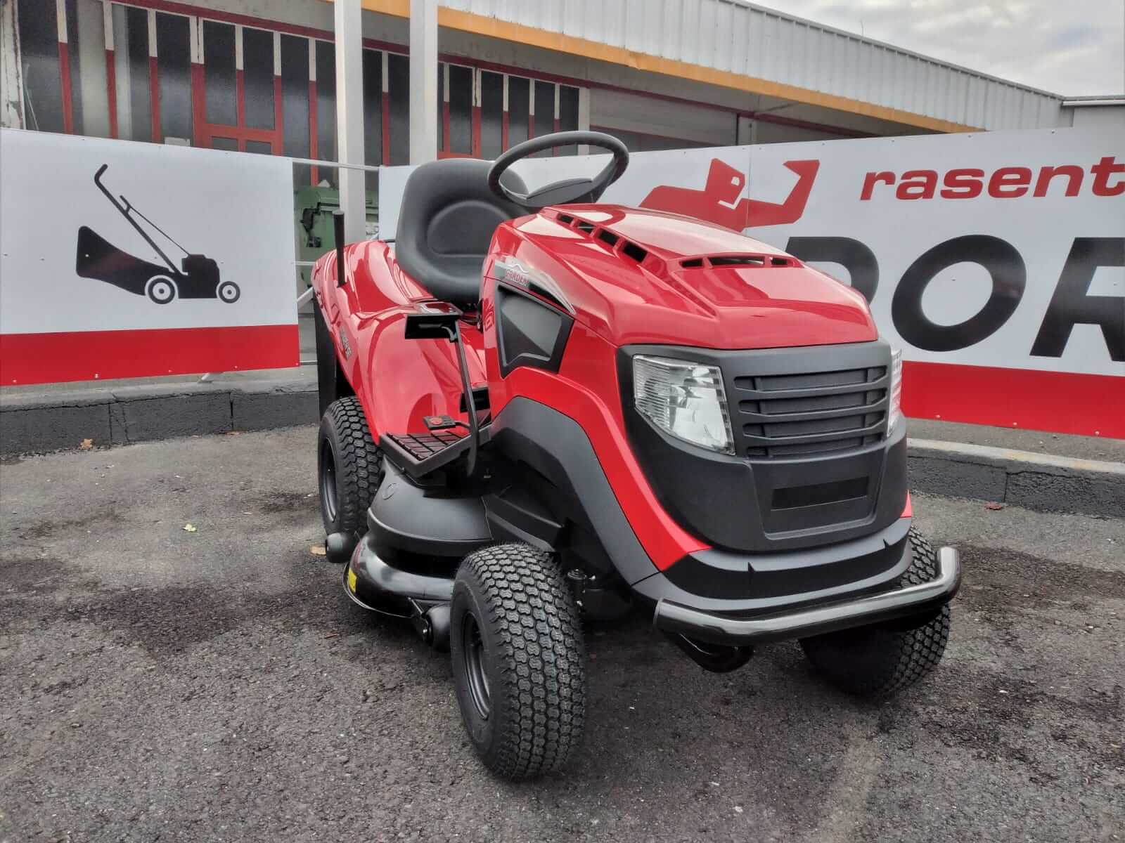 Rasentraktor Club Garden TCS 102H Sonder-Edition - 2-Zylinder-Stiga-ST550-Motor – Bild 2