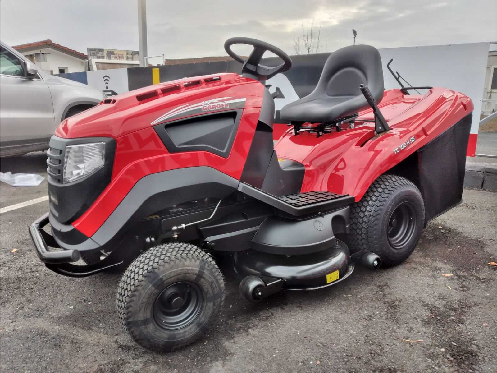 Rasentraktor Club Garden TCS 102H Sonder-Edition - 2-Zylinder-Stiga-ST550-Motor – Bild 5